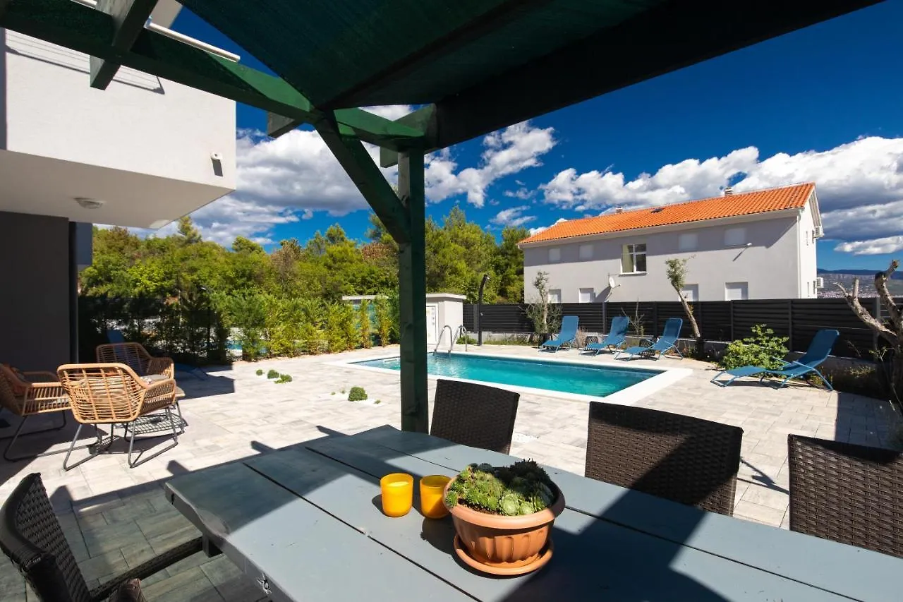 Apartment Patrick With Private Pool Čižići 0*,  كرواتيا